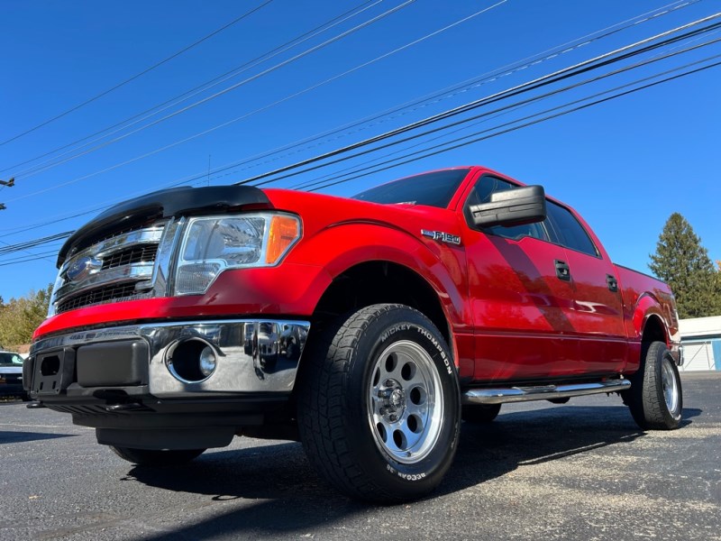 Additional photo of vehicle.