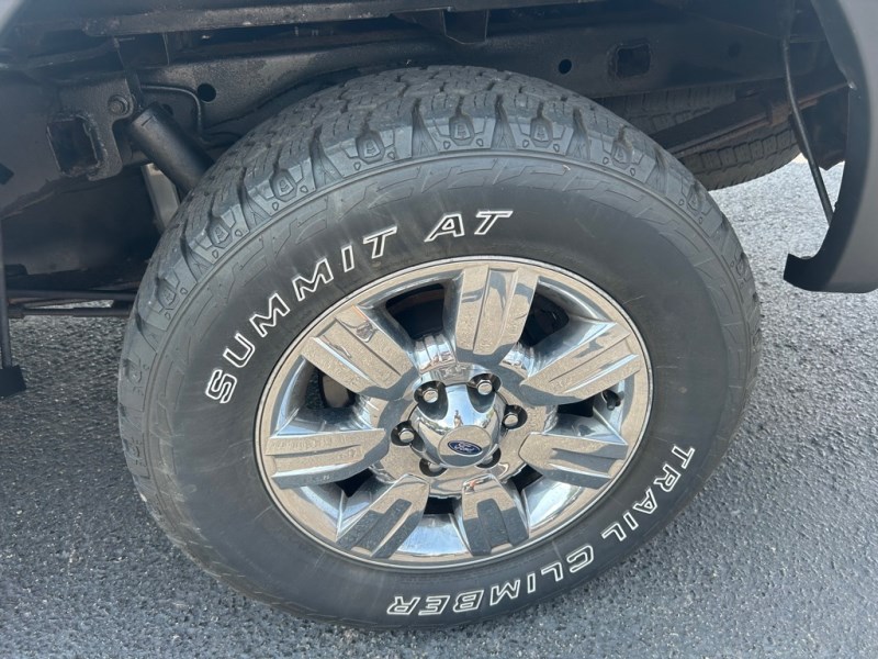 Additional photo of vehicle.