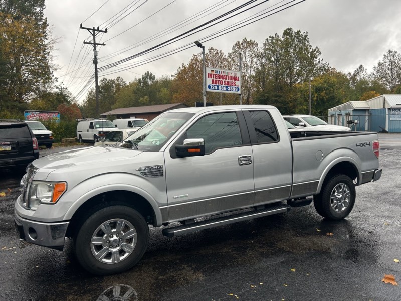 Additional photo of vehicle.