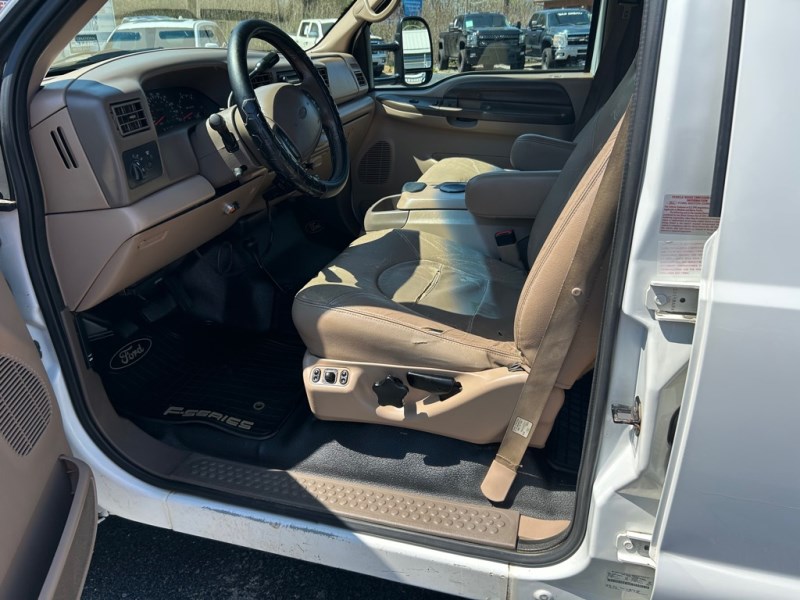 1999 Ford F-450 - Photo 15