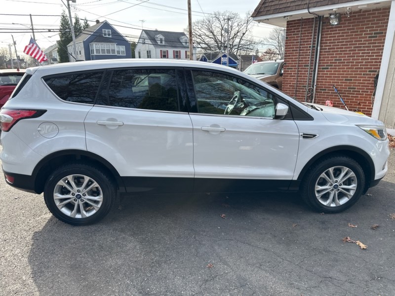 2017 Ford Escape SE photo 6