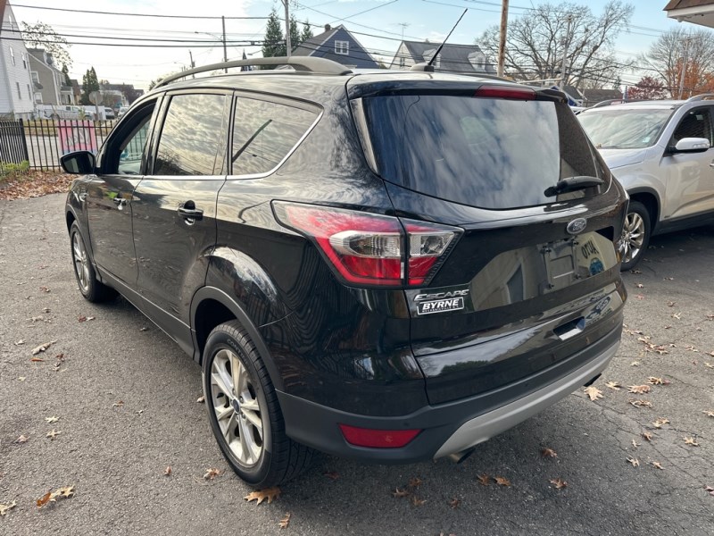 2017 Ford Escape SE photo 3