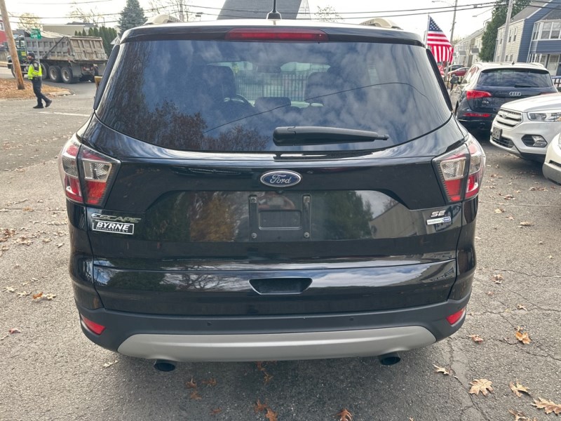 2017 Ford Escape SE photo 4