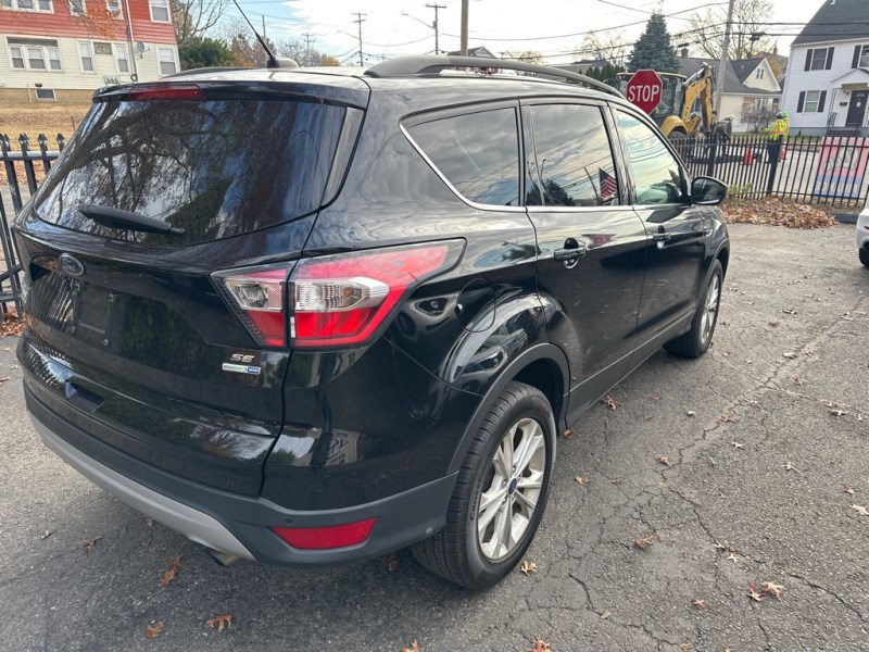 2017 Ford Escape SE photo 5