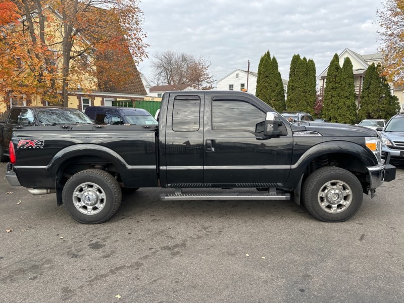 2012 Ford F-250 Super Duty Lariat photo 7