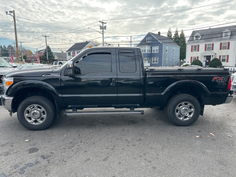 2012 Ford F-250 Super Duty Lariat photo 2