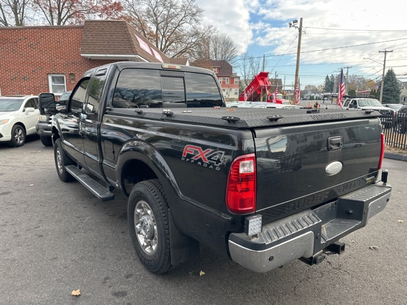 2012 Ford F-250 Super Duty Lariat photo 4