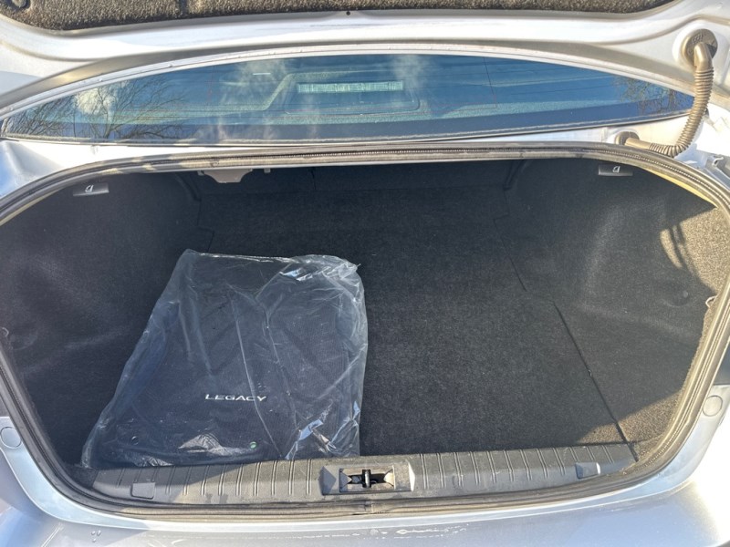 Additional photo of vehicle.