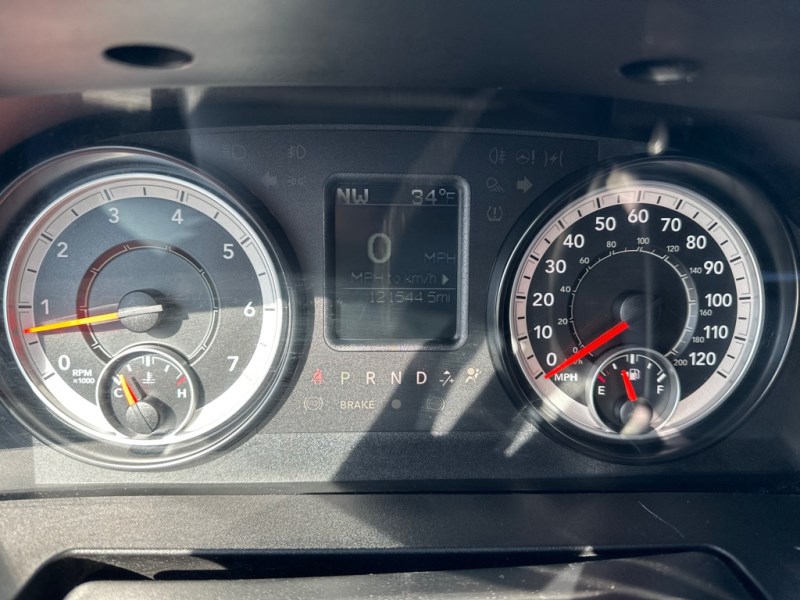 Additional photo of vehicle.