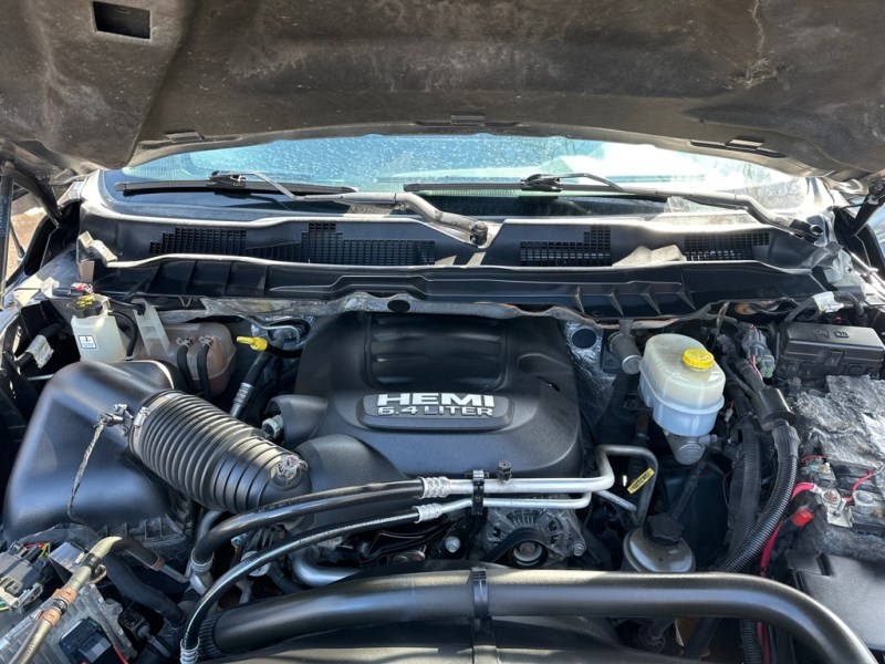 Additional photo of vehicle.