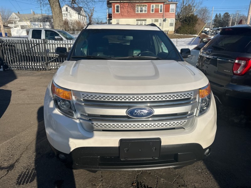 Additional photo of vehicle.