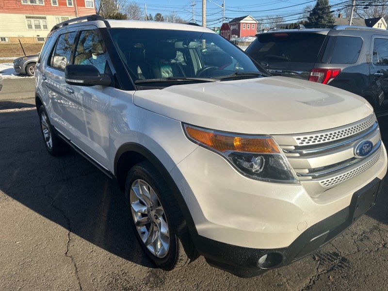 Additional photo of vehicle.