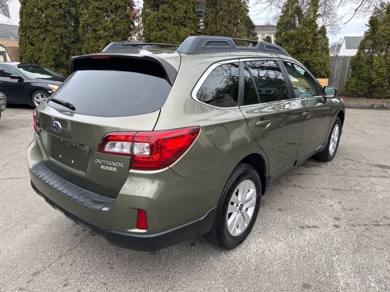 Additional photo of vehicle.