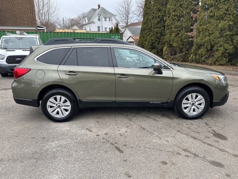 Additional photo of vehicle.
