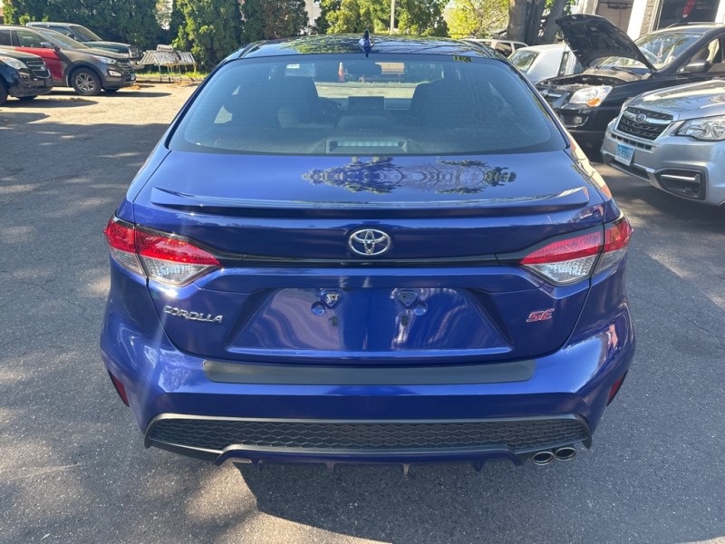 Additional photo of vehicle.