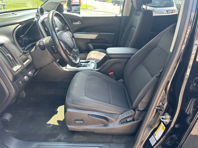 Additional photo of vehicle.