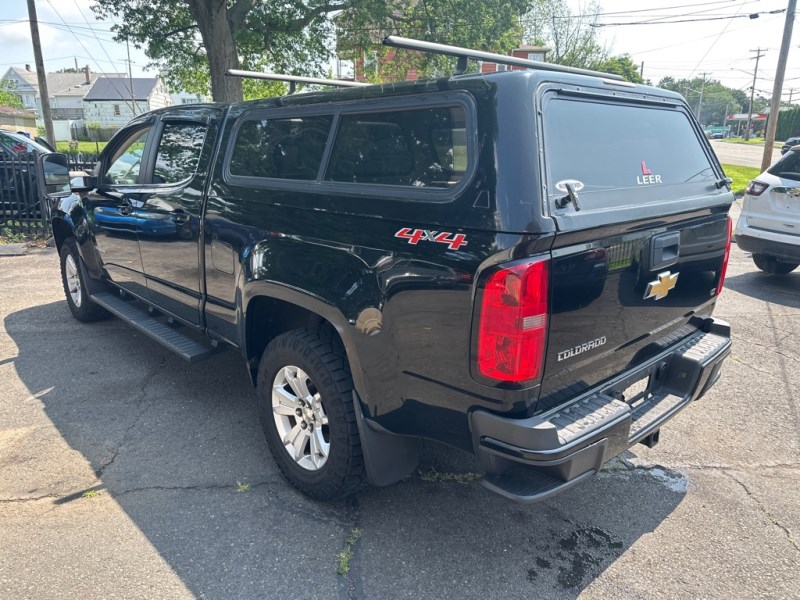 Additional photo of vehicle.