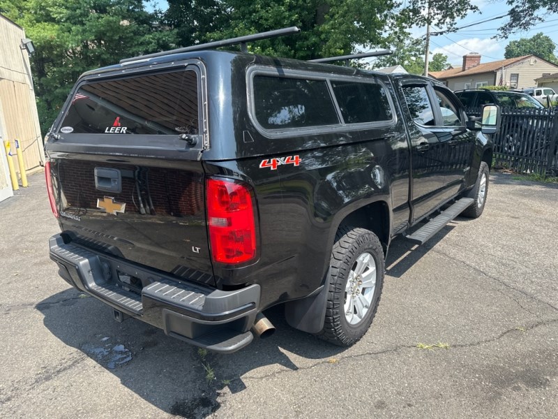 Additional photo of vehicle.