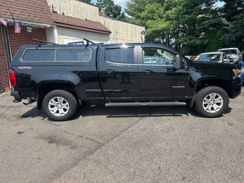 Additional photo of vehicle.