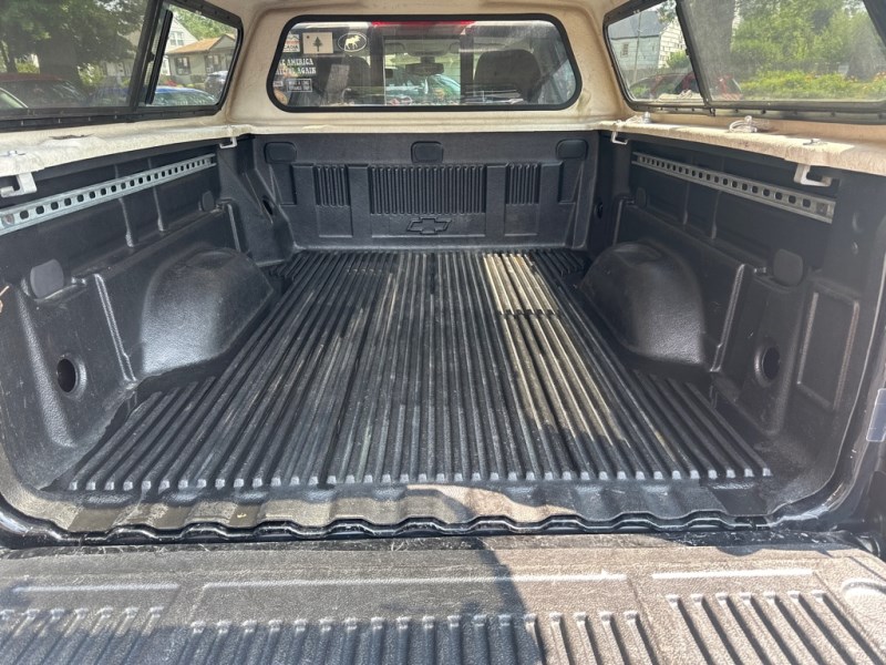 Additional photo of vehicle.