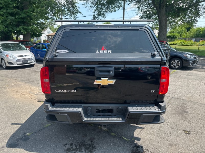 Additional photo of vehicle.