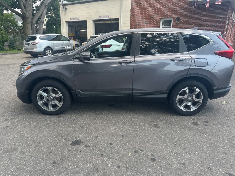 Additional photo of vehicle.