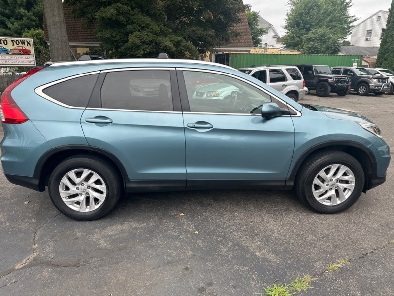Additional photo of vehicle.