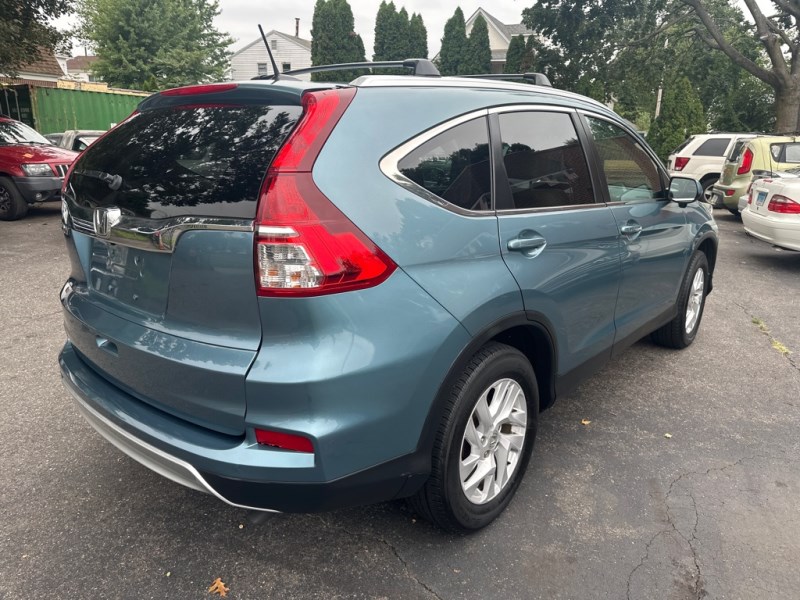 Additional photo of vehicle.