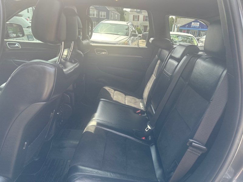 Additional photo of vehicle.