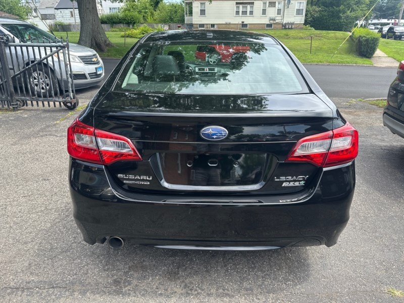 Additional photo of vehicle.