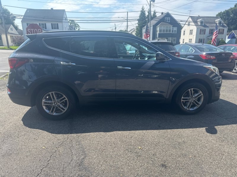 Additional photo of vehicle.