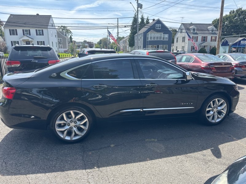 Additional photo of vehicle.