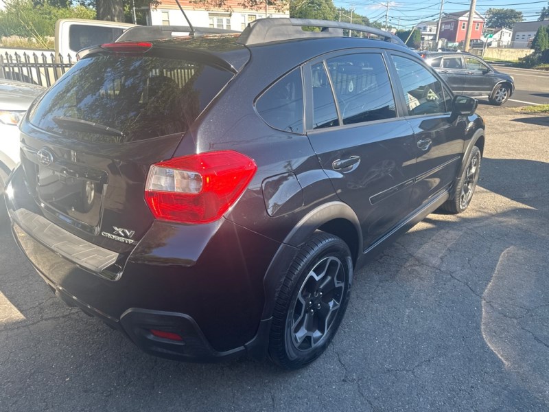 Additional photo of vehicle.
