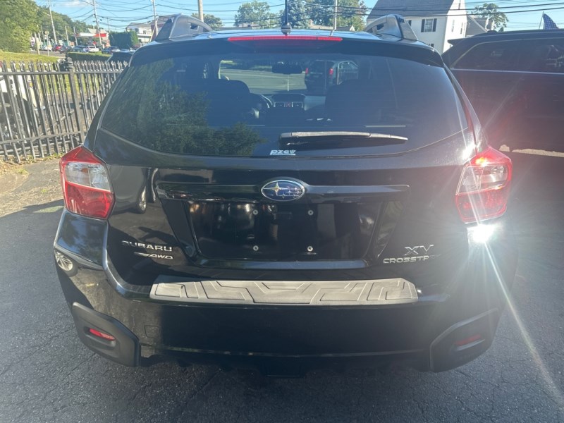 Additional photo of vehicle.