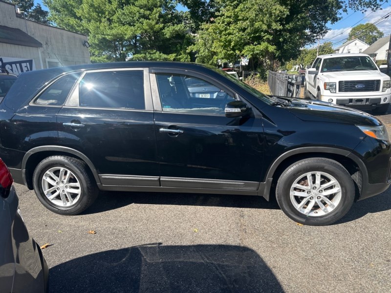 Additional photo of vehicle.