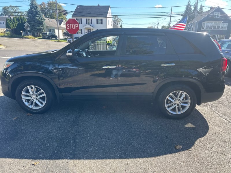Additional photo of vehicle.