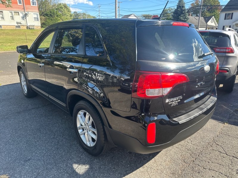 Additional photo of vehicle.