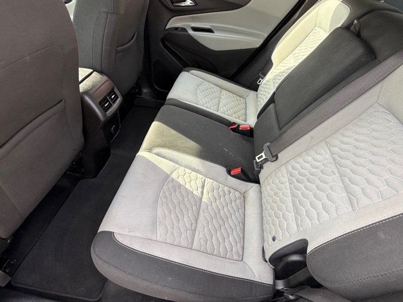 2018 Chevrolet Equinox LS - Photo 21