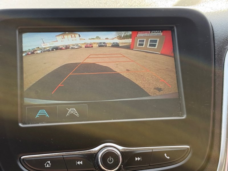 2018 Chevrolet Equinox LS - Photo 36