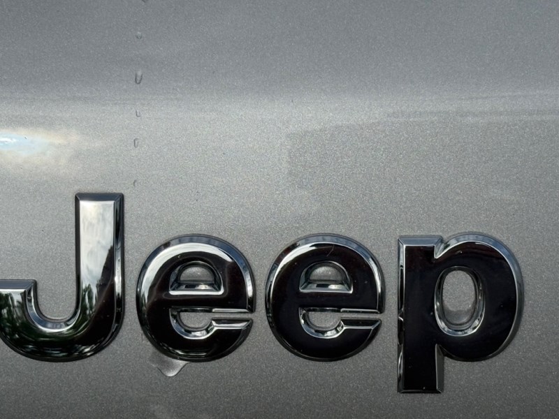 2019 Jeep Cherokee Latitude - Photo 13