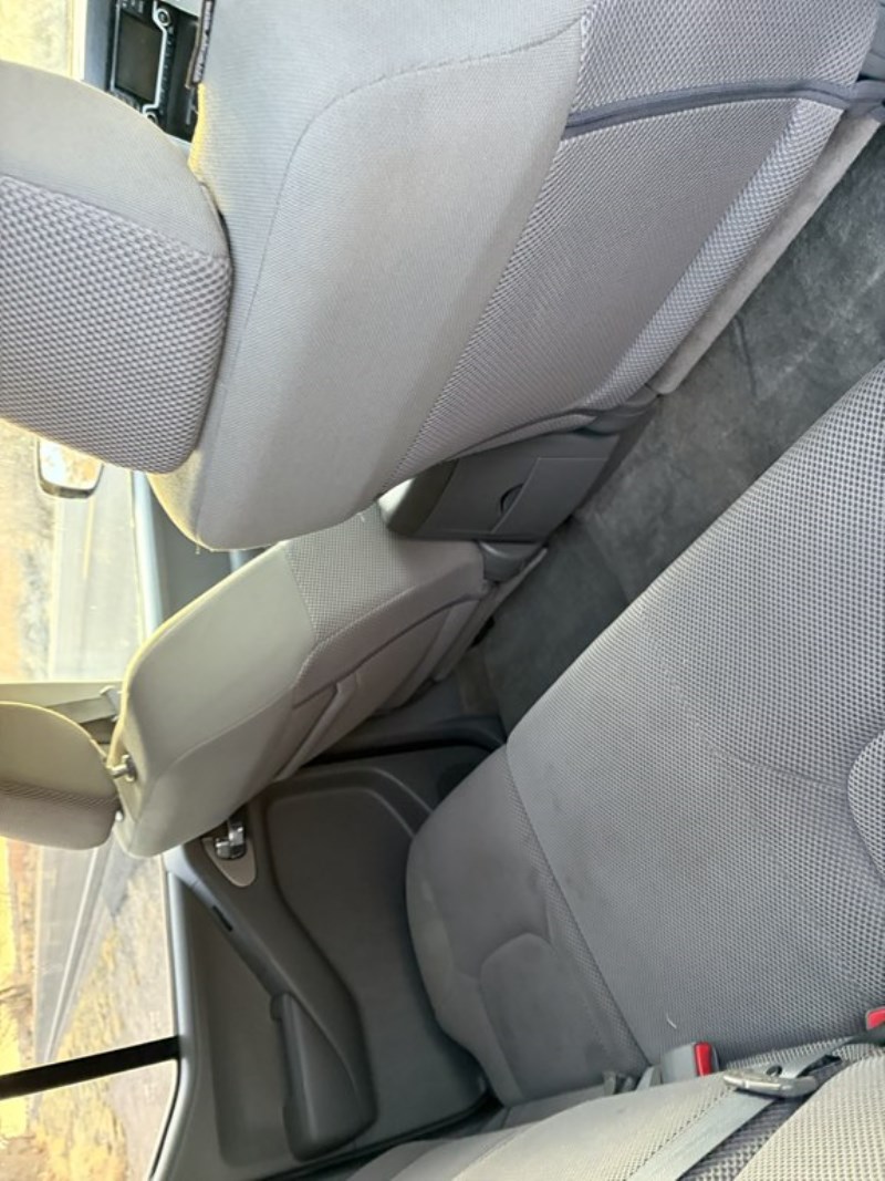 Additional photo of vehicle.