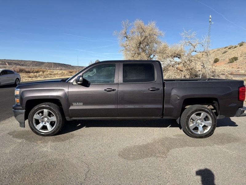 Additional photo of vehicle.