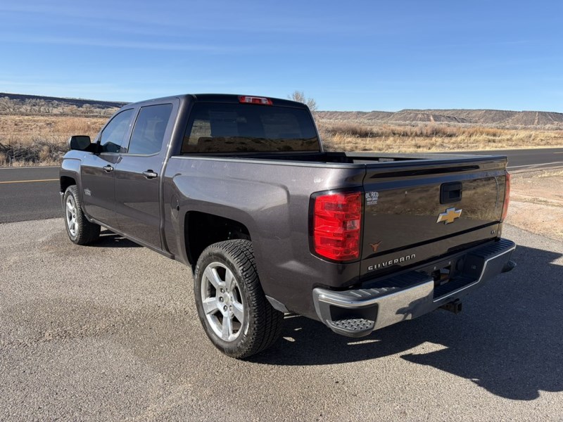 Additional photo of vehicle.