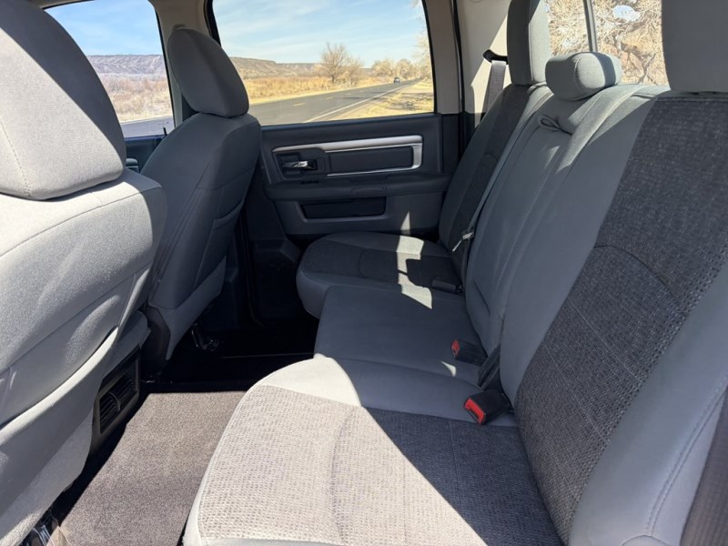 Additional photo of vehicle.