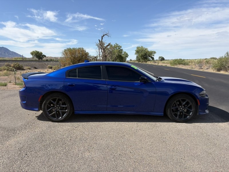 Additional photo of vehicle.