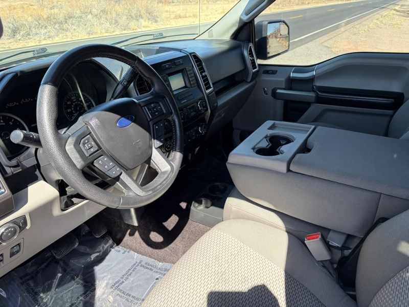 Additional photo of vehicle.