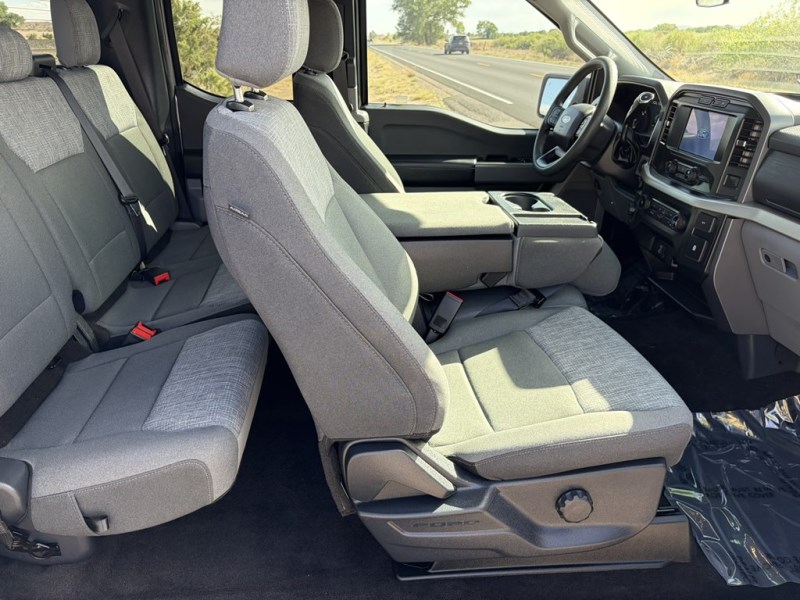 2022 Ford F-150 XLT - Photo 11