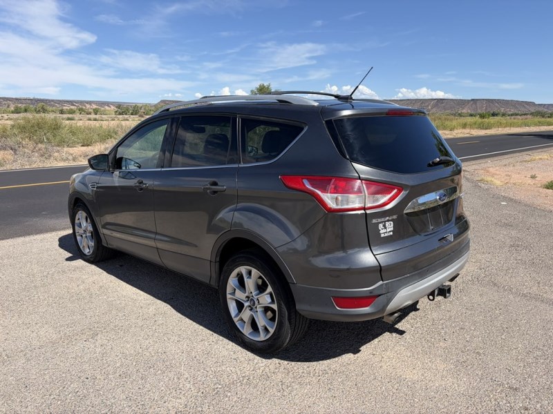 Additional photo of vehicle.
