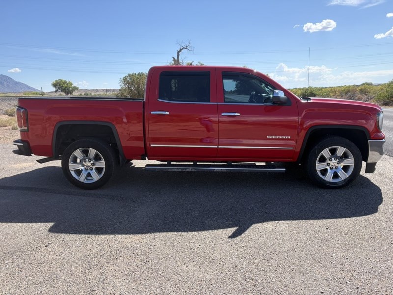 Additional photo of vehicle.