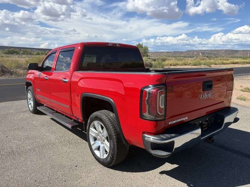 Additional photo of vehicle.